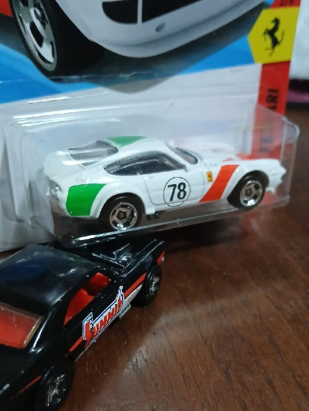 Ferrari 365 GTB4 Competizione Toy Car - Hot Wheels 1/64